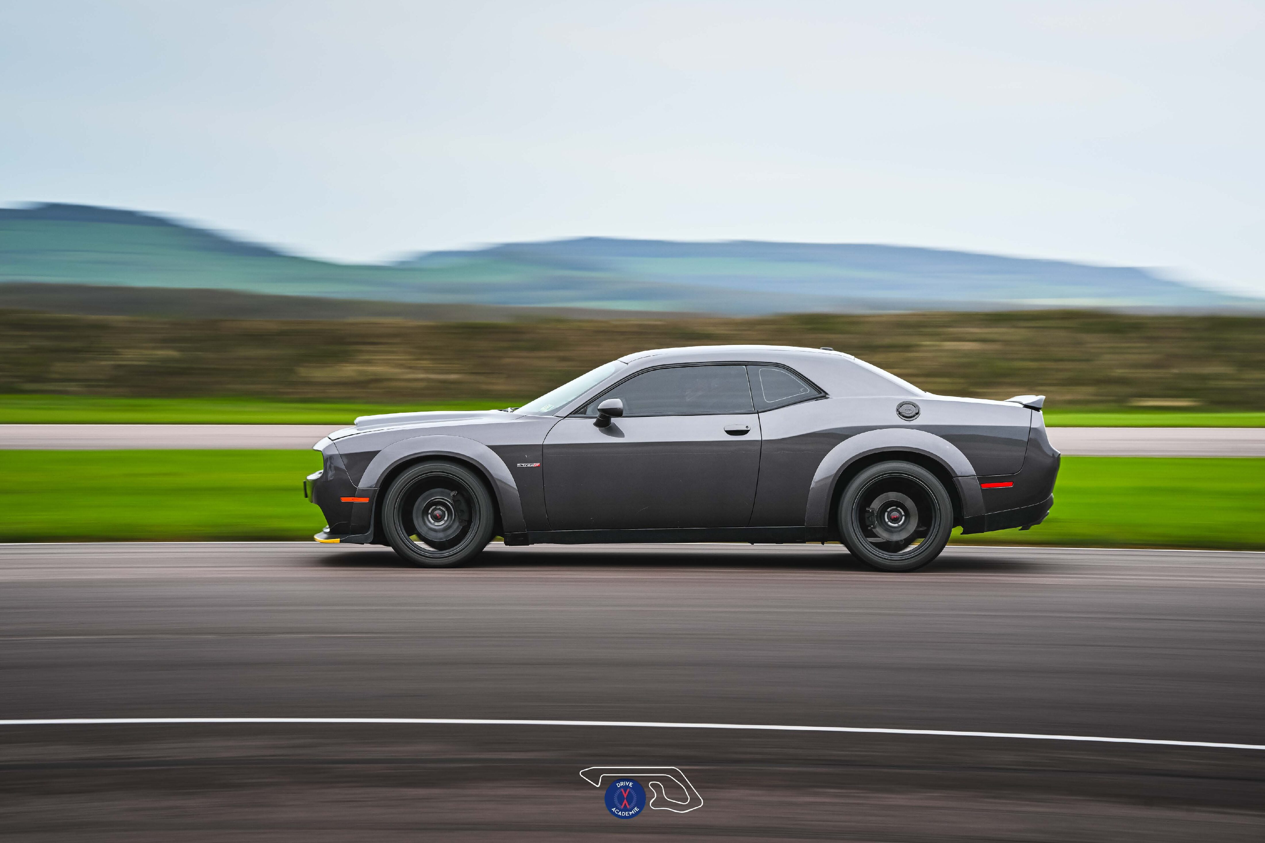 Baptême de pilotage Dodge Challenger sur le circuit de Mirecourt