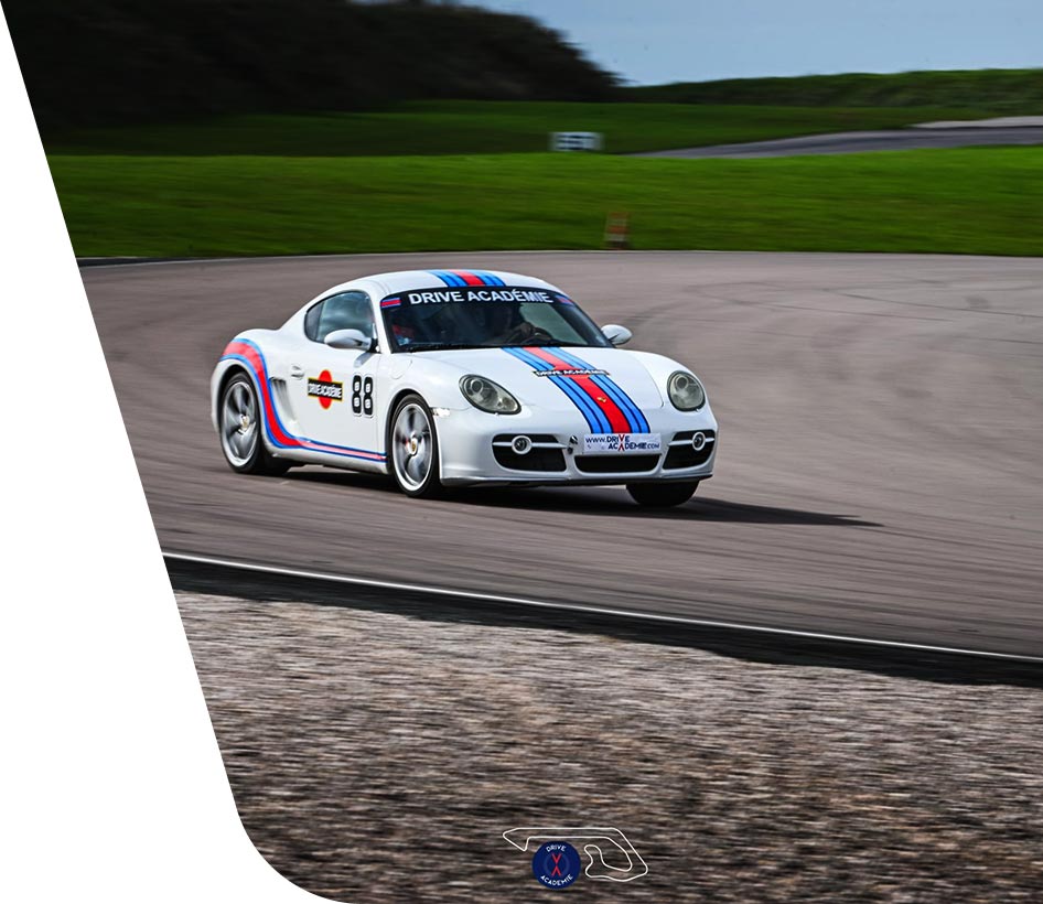 Comment se déroule un stage de pilotage sur le circuit de Mirecourt