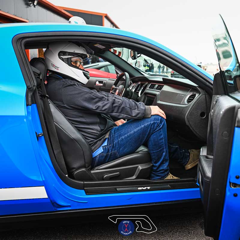 Tours de piste sur le circuit de Mirecourt